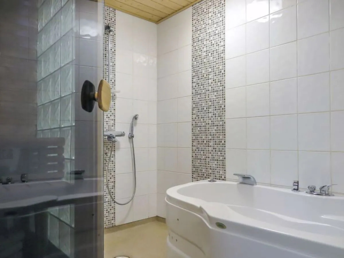 Holiday Home Kärpänrinne b