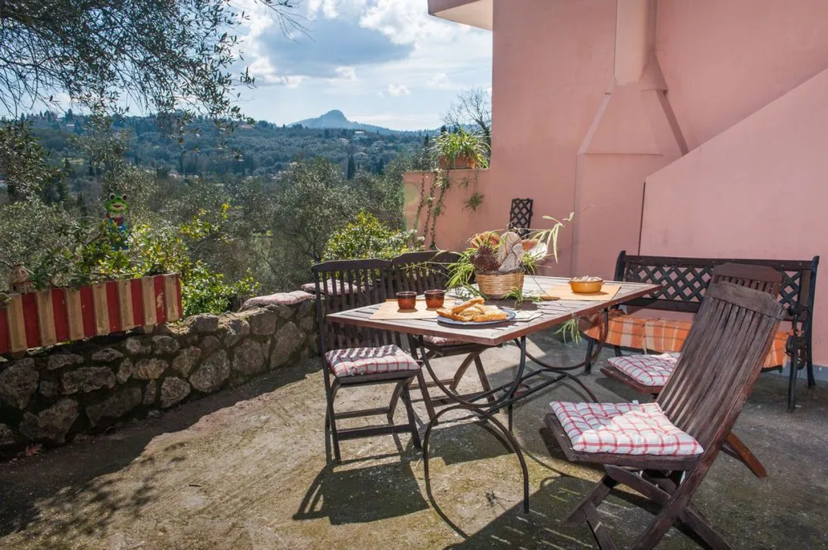 Wildrose Corfu Apartments