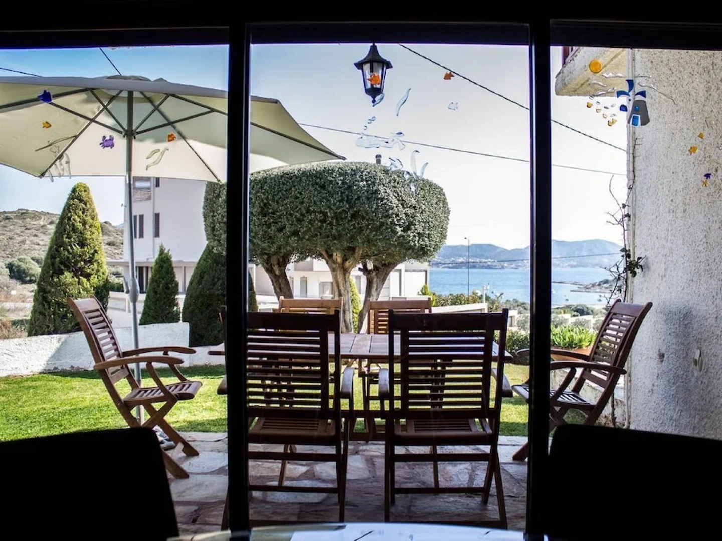 Modern Beach House Near Athens - Four Bedroom House, Sleeps 8