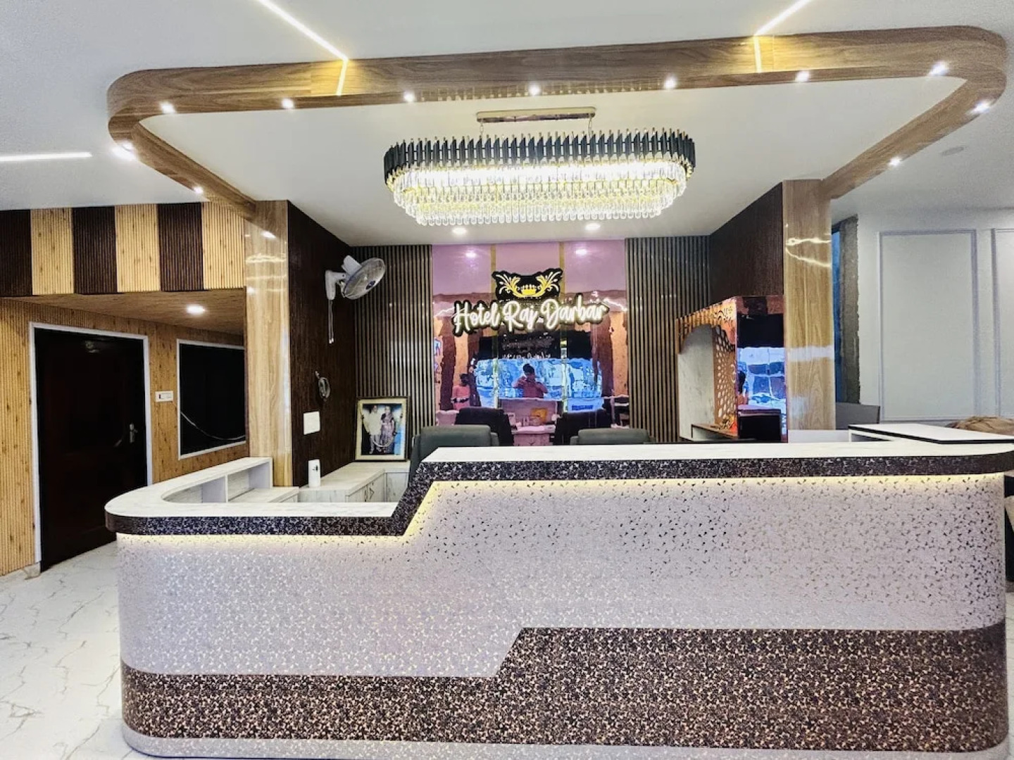 Hotel Raj Darbar
