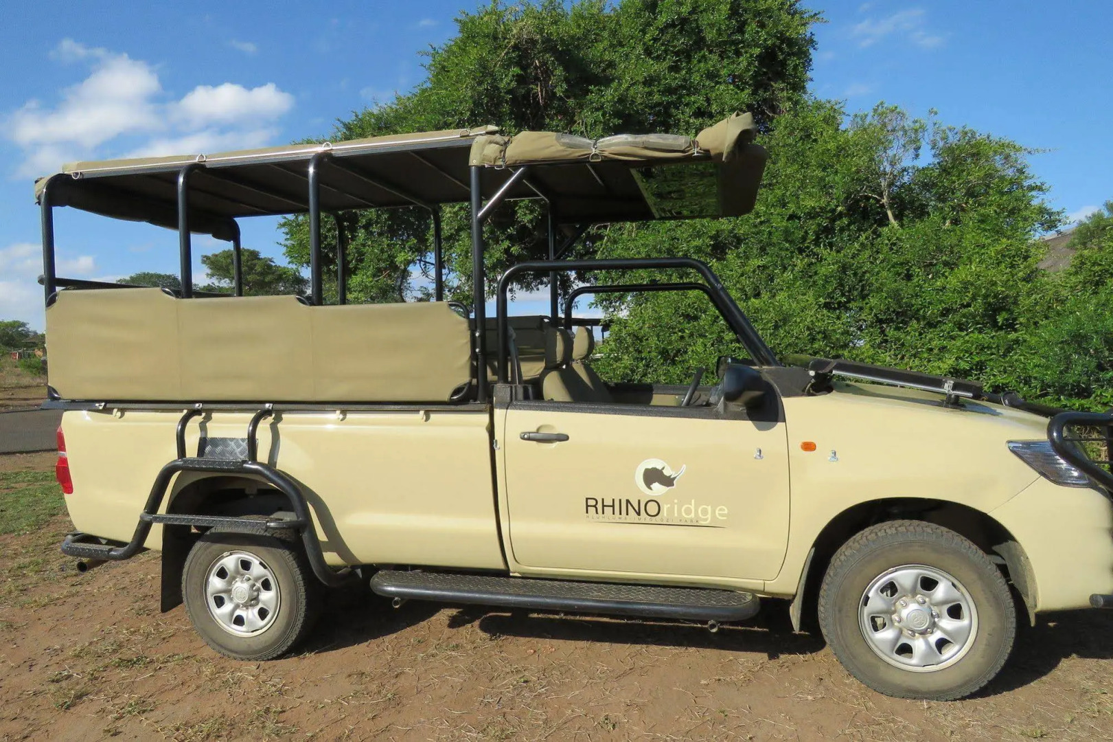 Rhino Ridge Safari Lodge