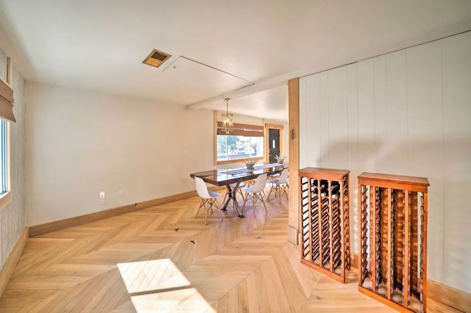 Chic Alpine Hideaway: Hiking, Skiing + Exploring!