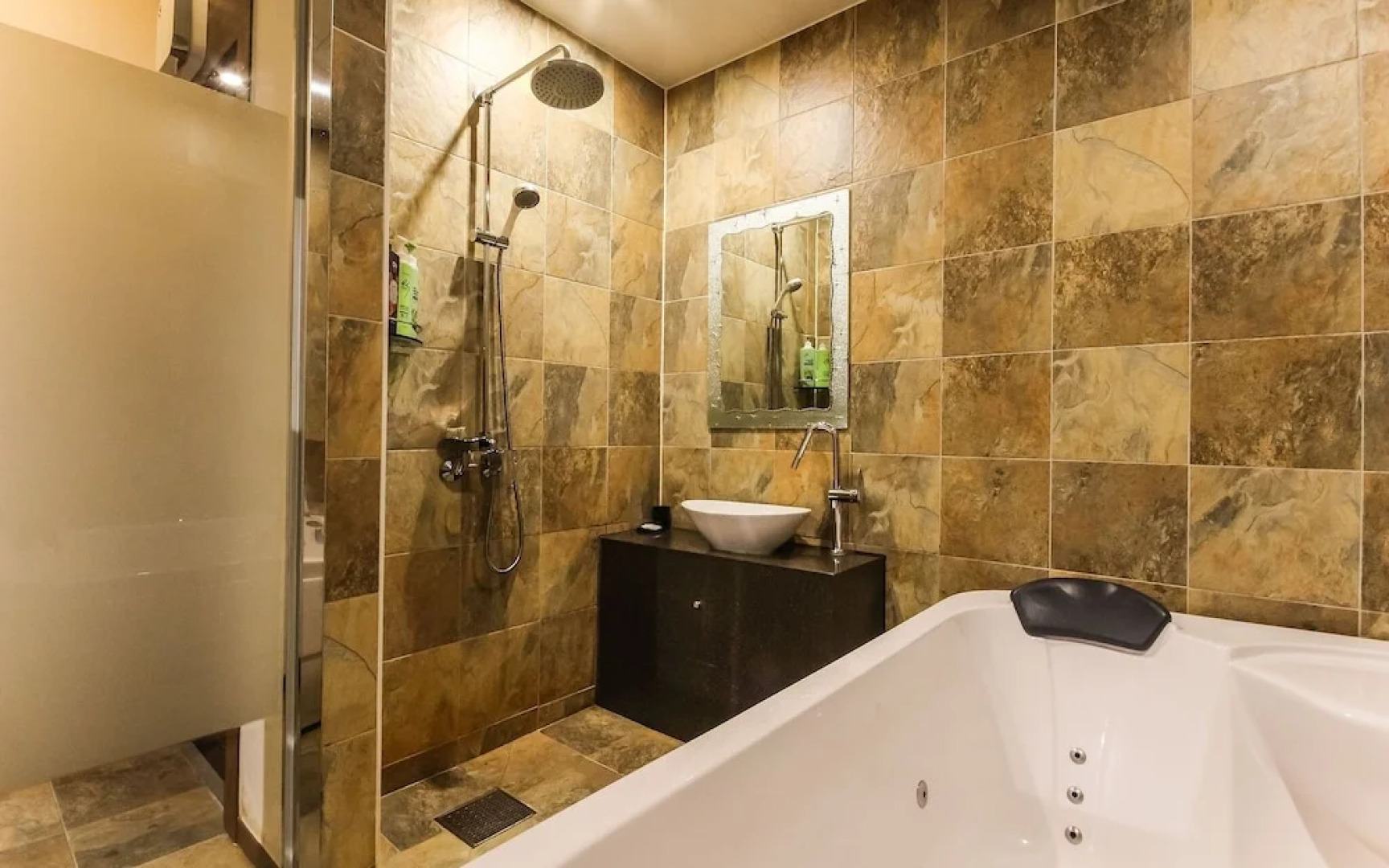 Wanju J Self Check-in Motel