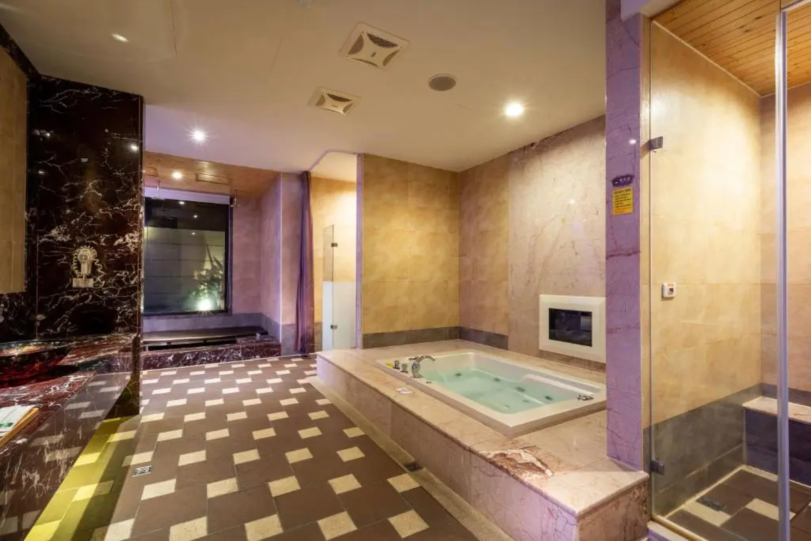 Vogue Boutique Motel