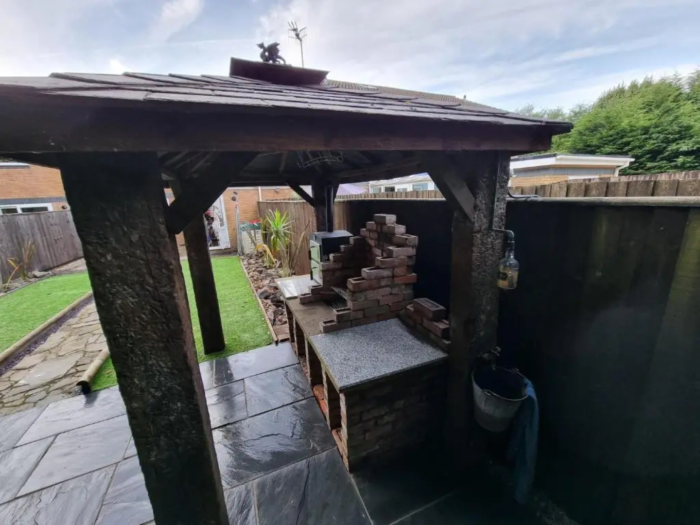 Cosy 2 bed - with relaxing garden!