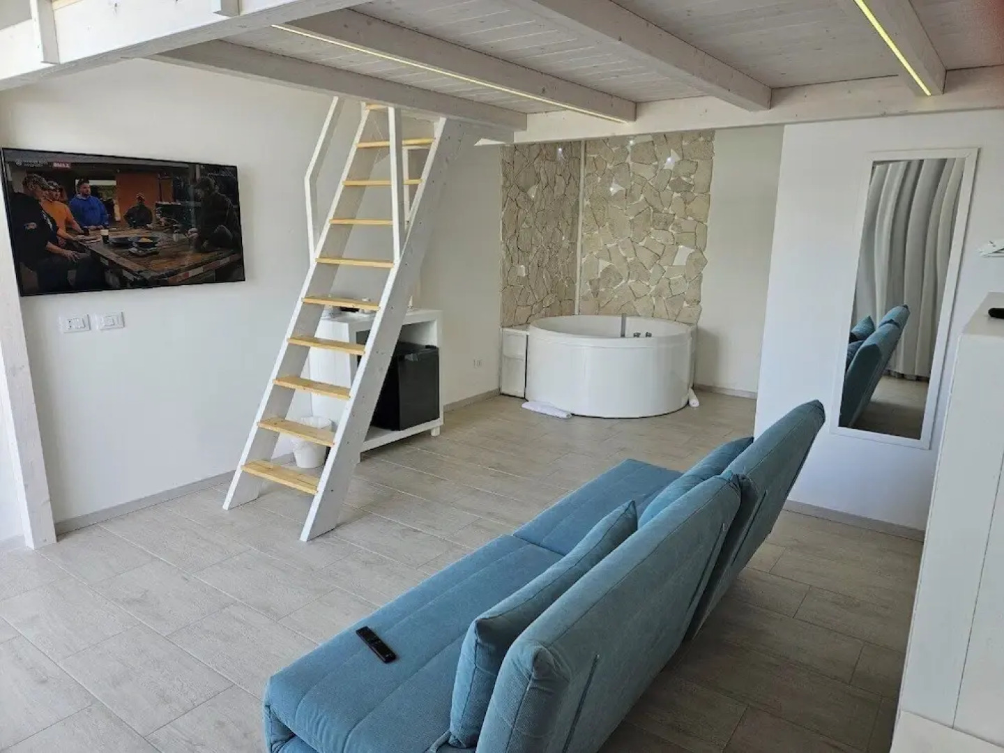 Luxury pool Suites - Città Bianca