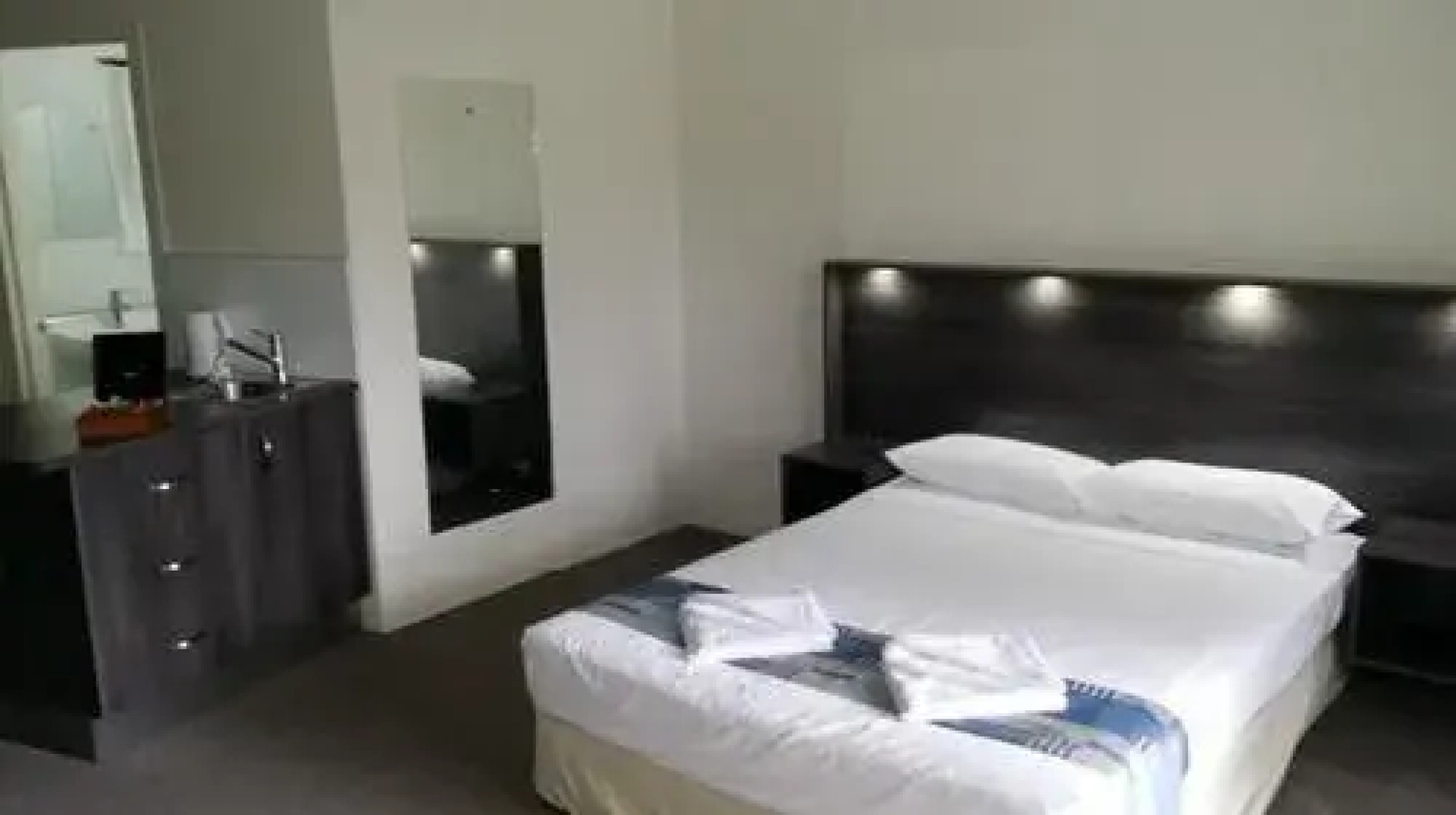 Town and Country Motel