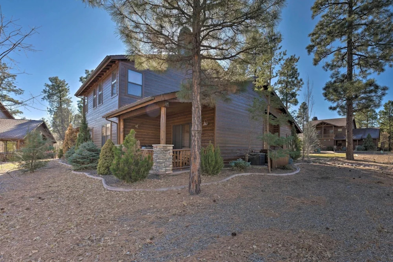 Spacious & Lovely Getaway w/ Deck in Show Low!