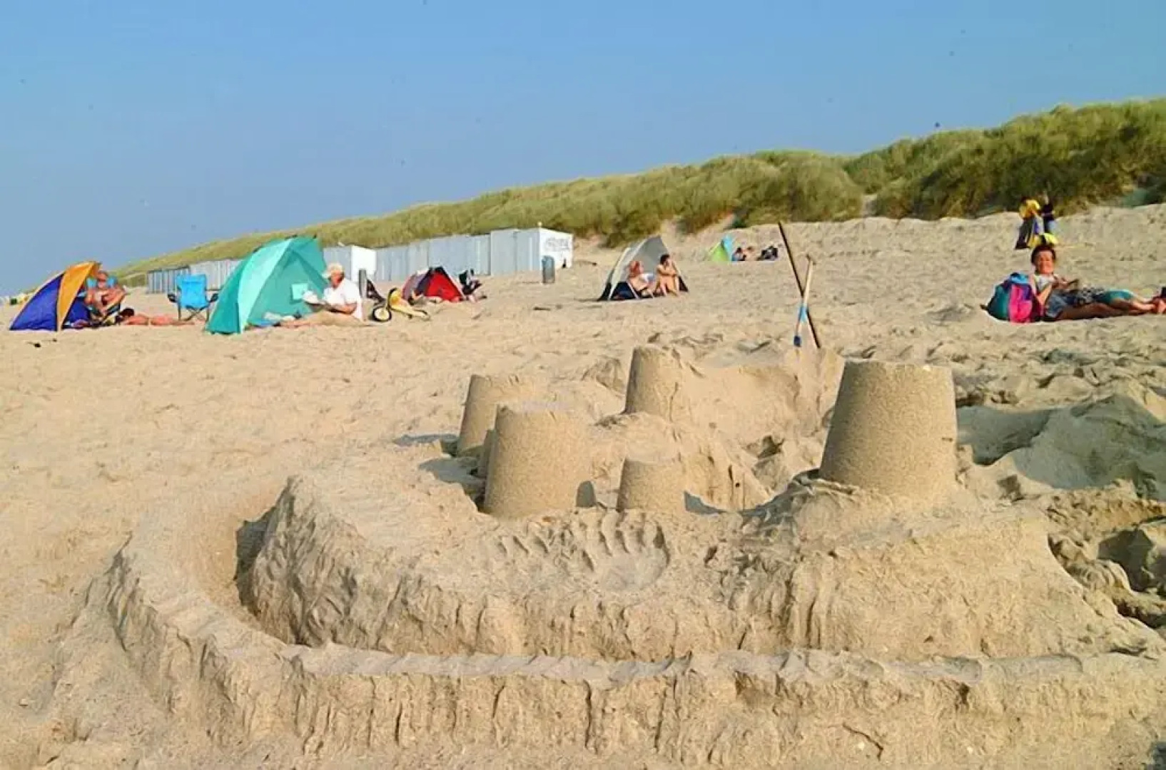 Green White Hotel Restaurant