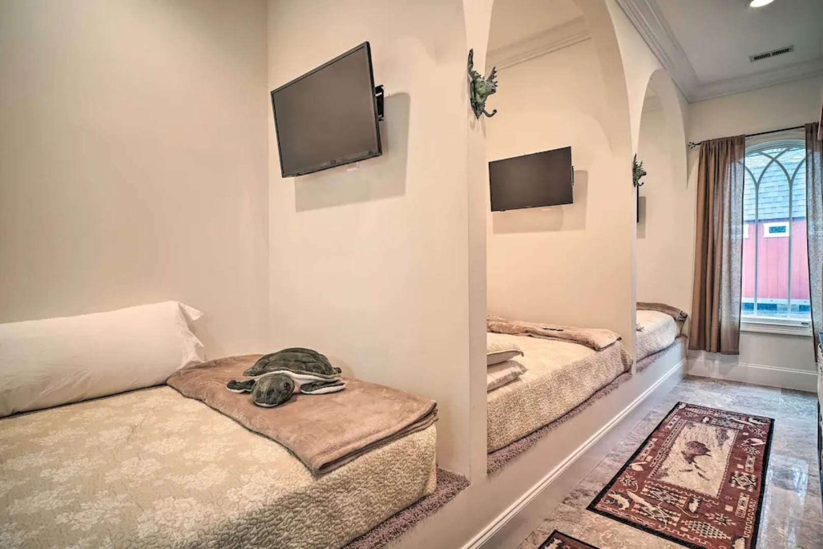 Dog-friendly Family Home Steps to Norris Lake