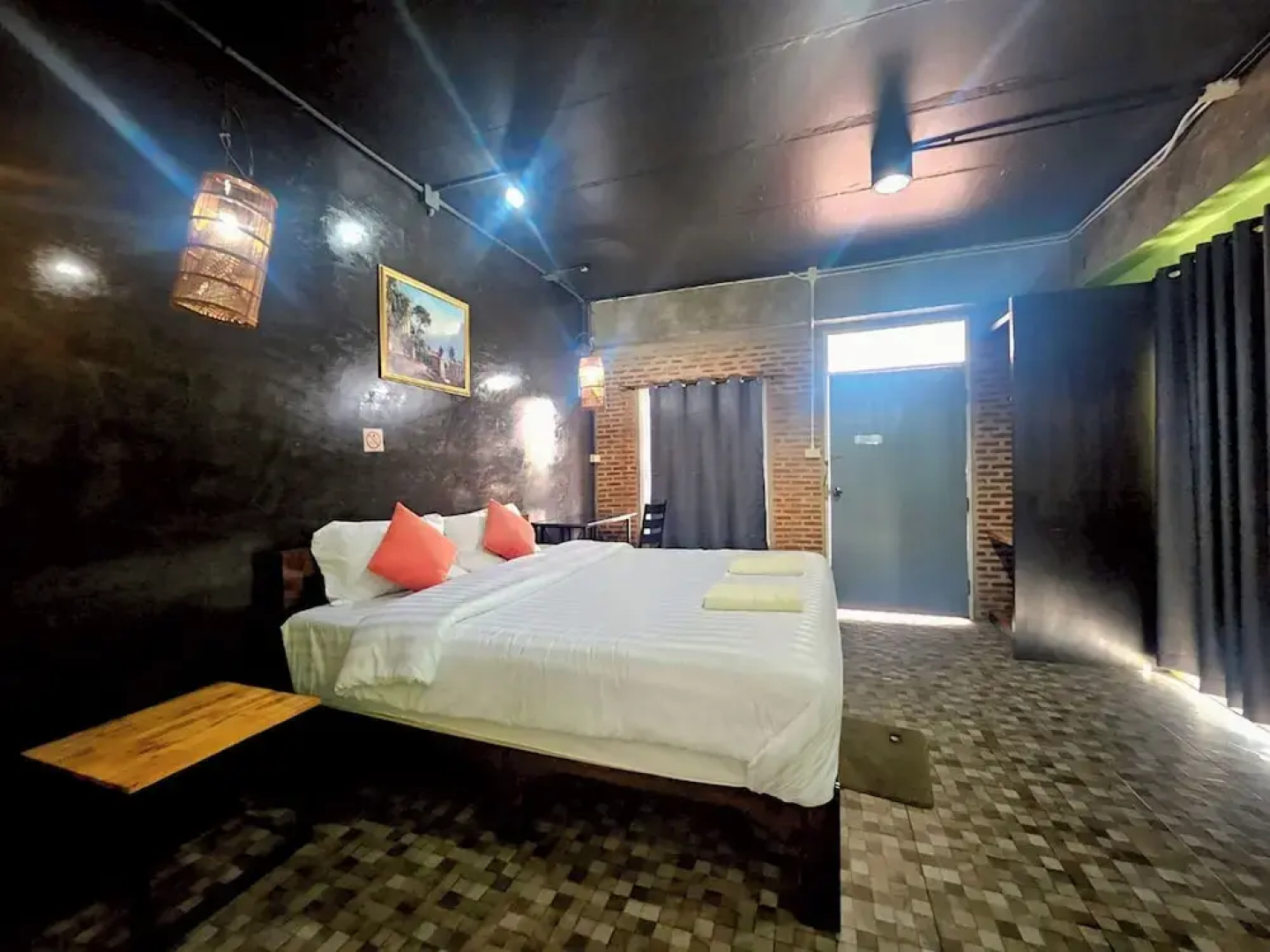 Ora House
