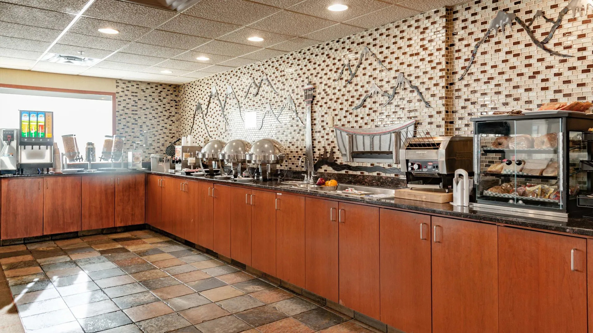 Service Plus Inns and Suites Calgary