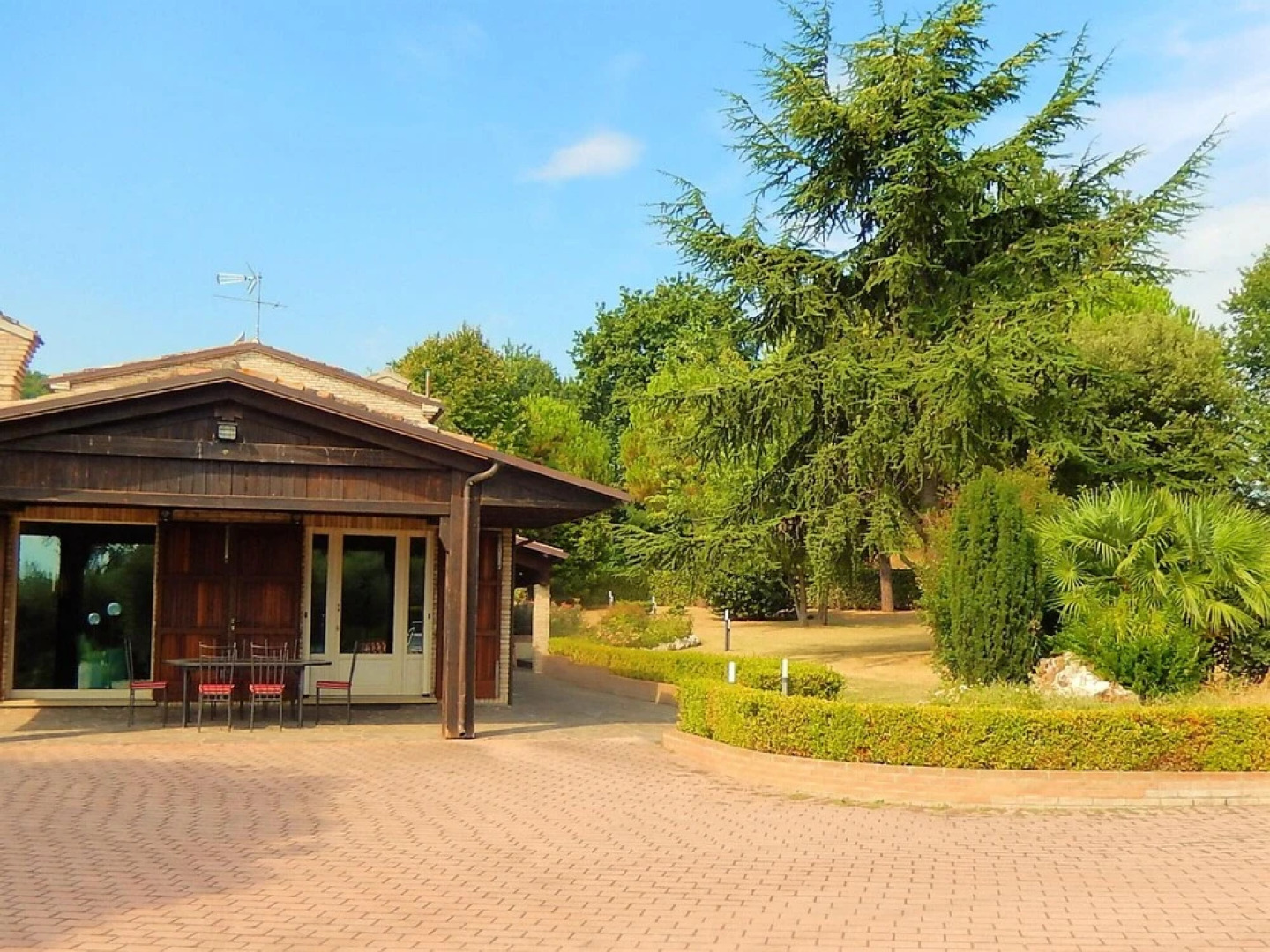 Villa Strada Comunale di Monte Giove