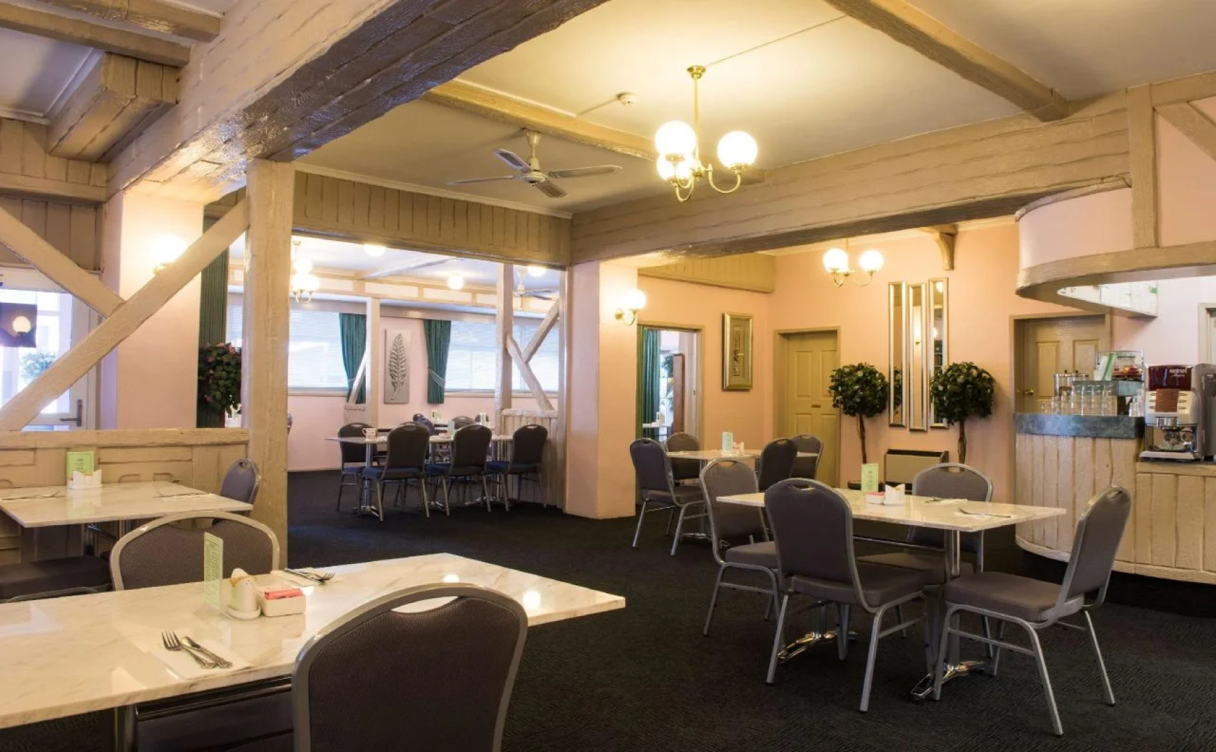 Best Western Balmoral Motor Inn