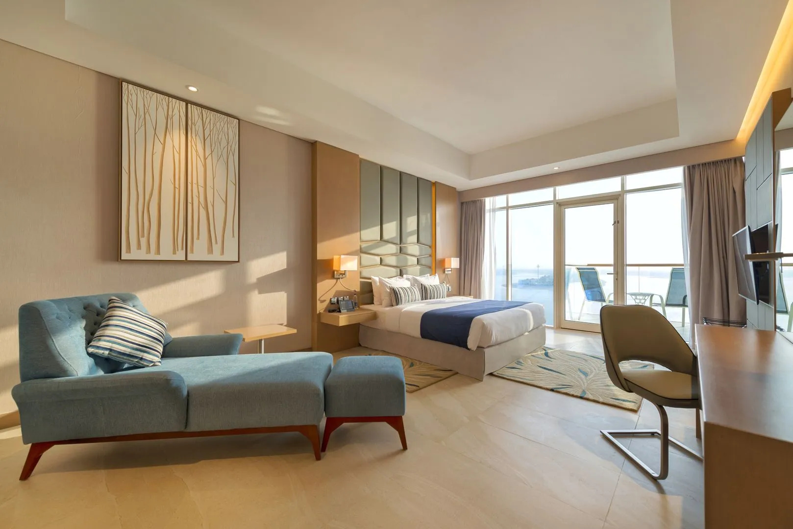 Royal Central Hotel & Resort — the Palm