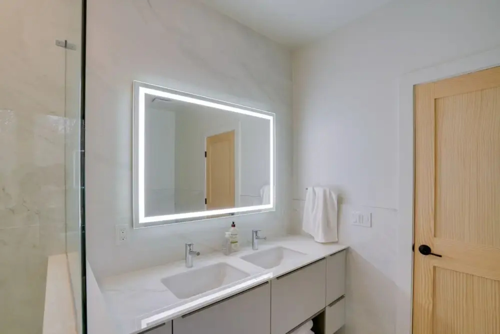 Brand New Luxury Ski Cabin - 2 Mi to Windham Mtn!