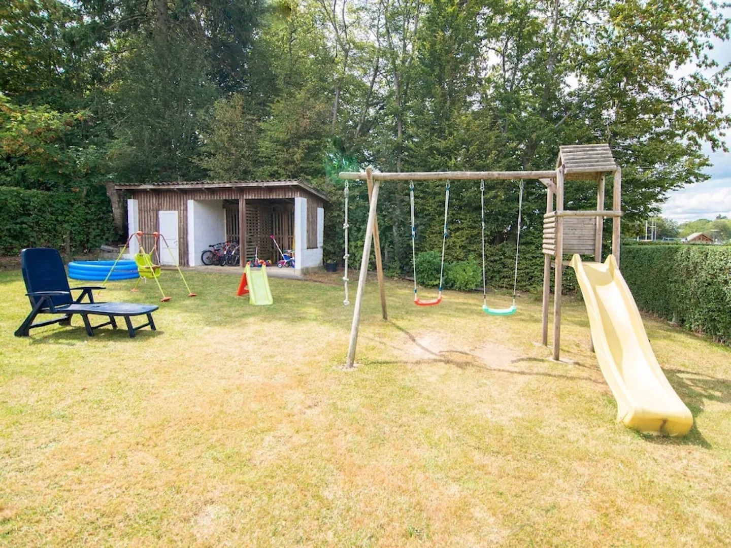 Picturesque Holiday Home in Nassogne with Garden