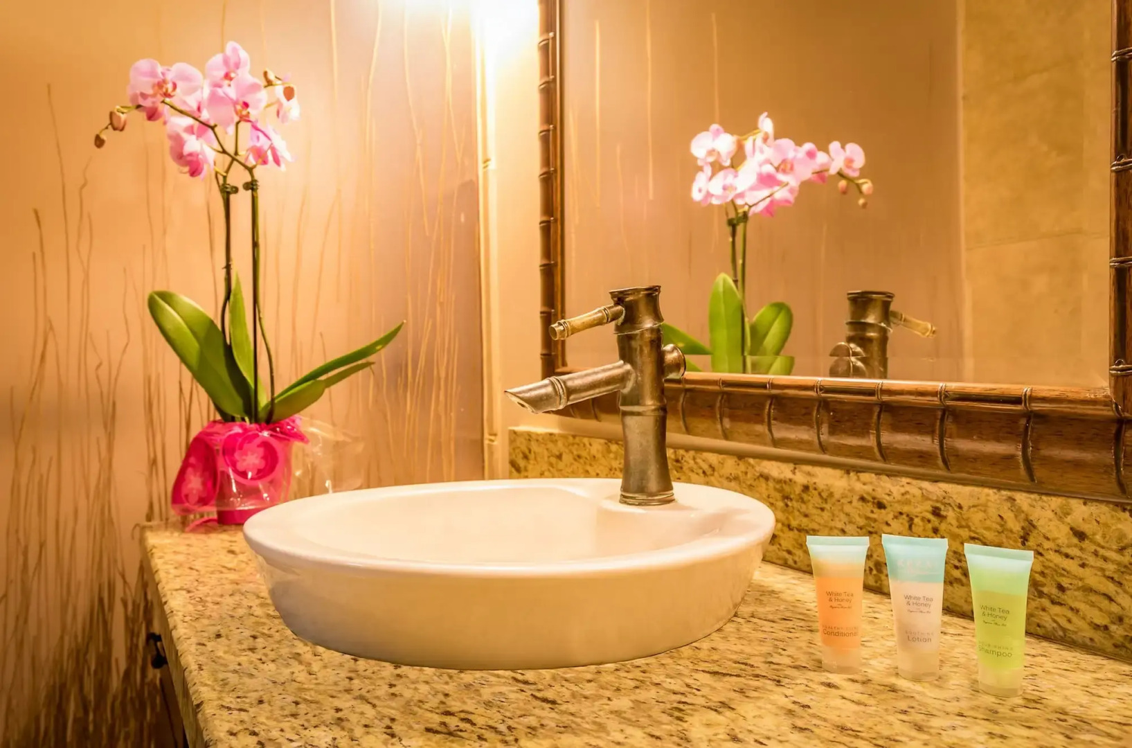 The Mauian - Boutique Beach Studios on Napili Bay