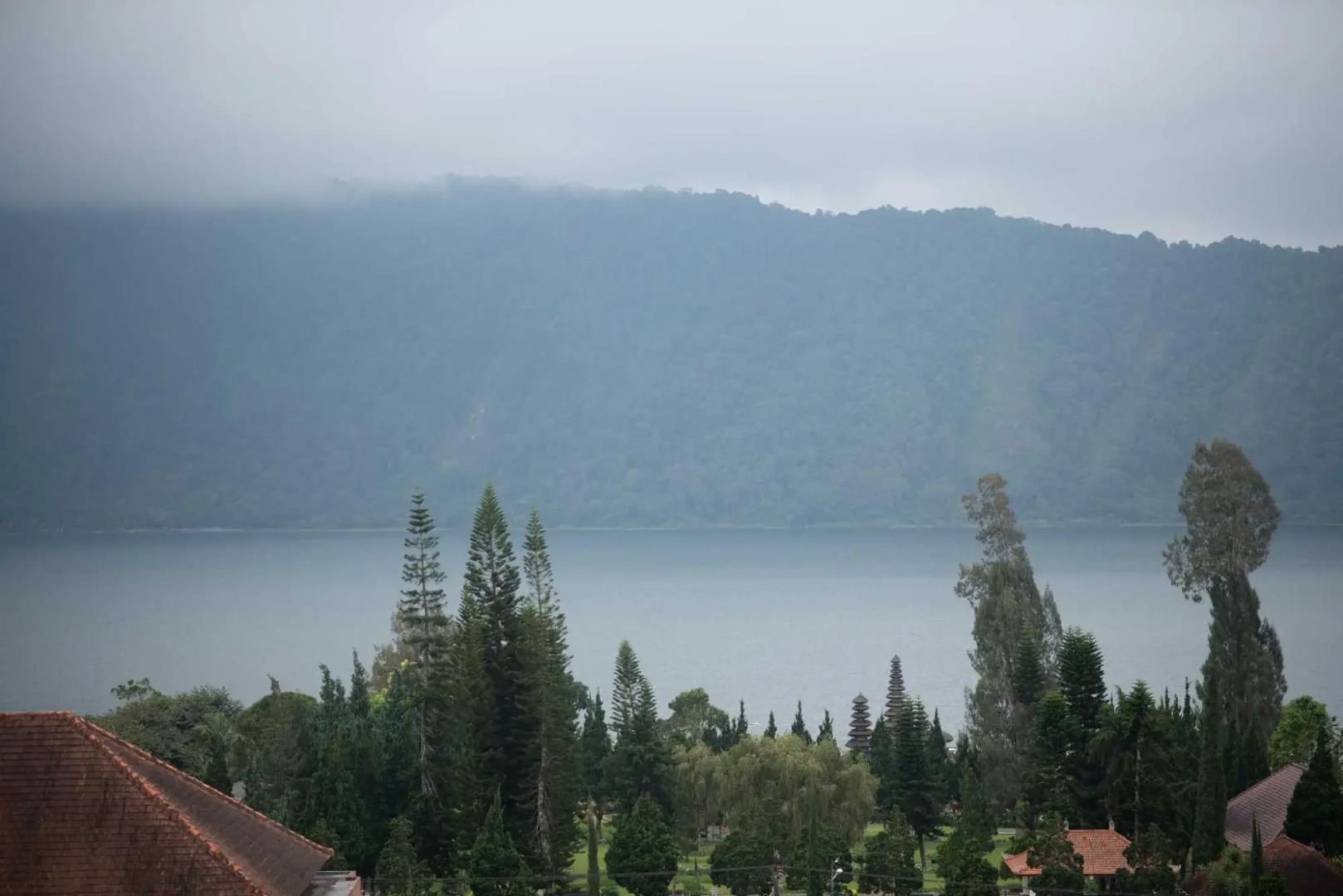 hotel de danau lake view
