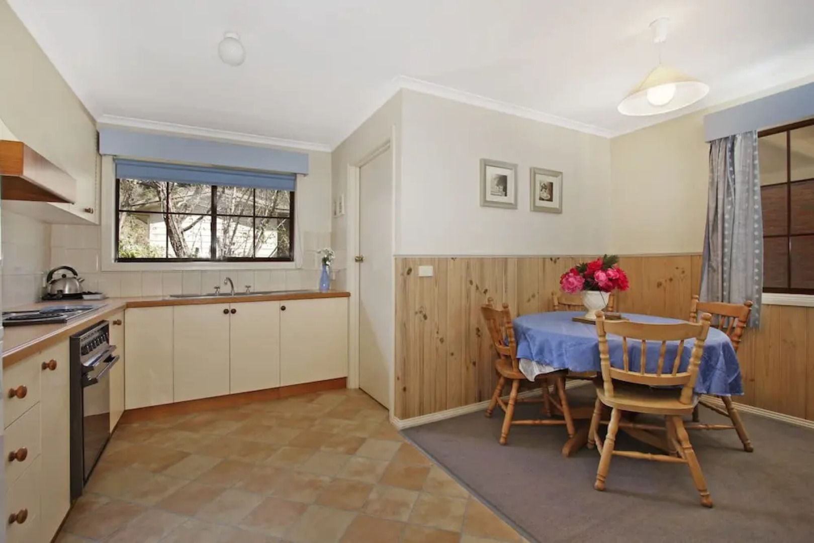 Oak Cottage - Tudor Village Unit 5