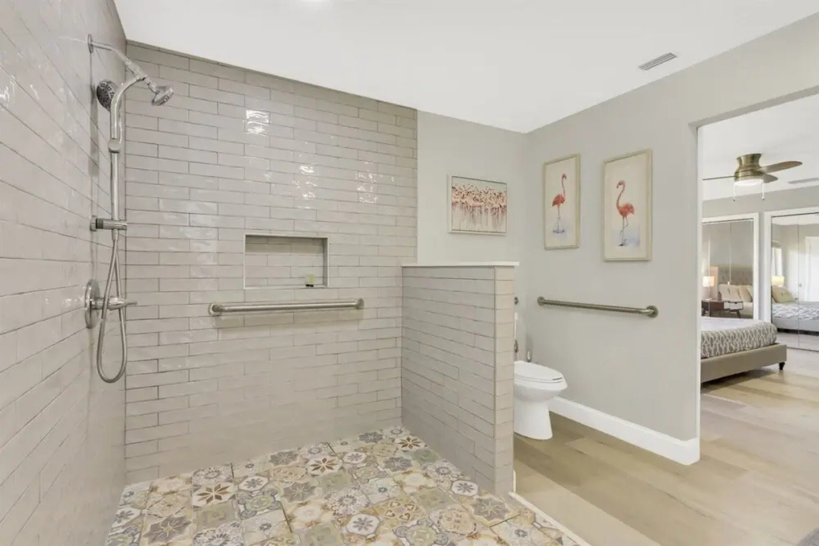 Watersedge - Private & Sanitized, Self Check-in. Perfect for Social Distancing & Working From Home. Private Pool, Pet Friendly. Super-host Support