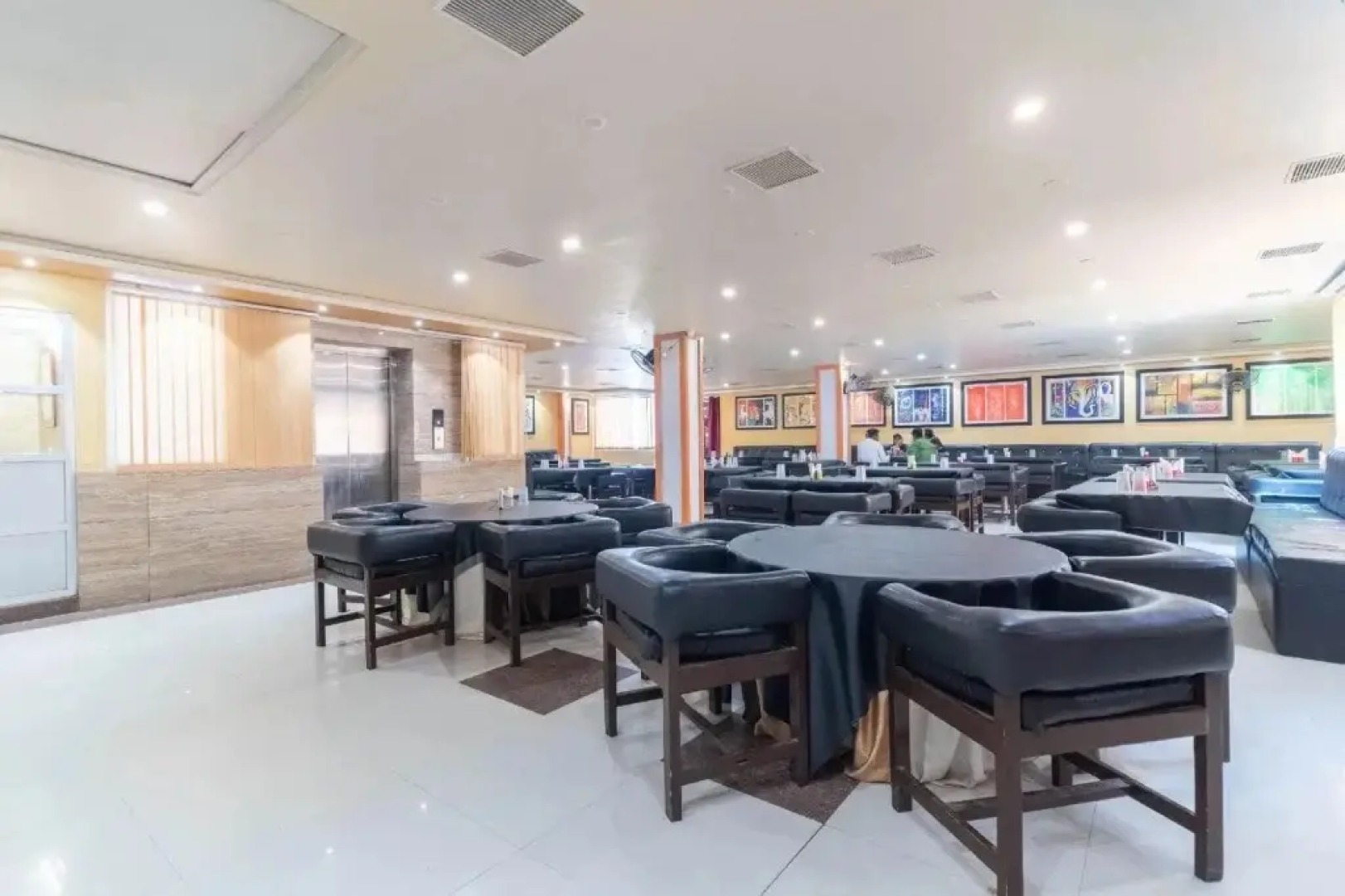 Capital O 48686 Hotel The Springs