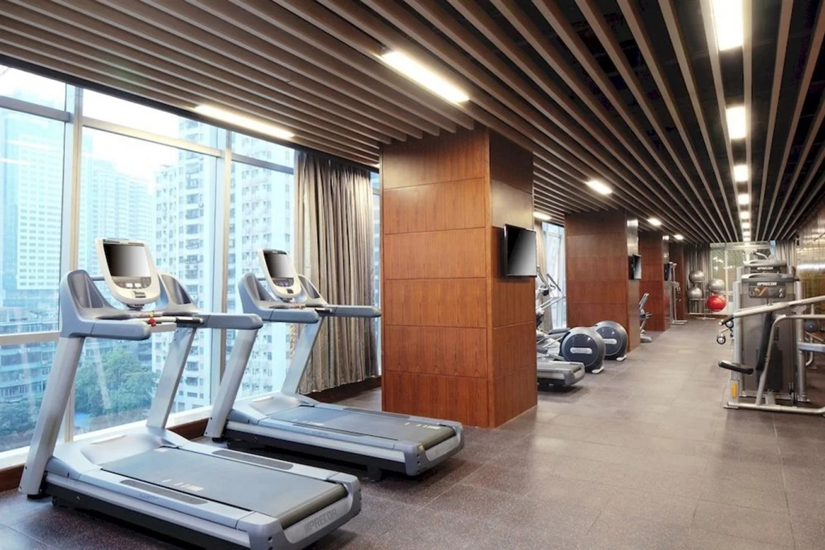 DoubleTree by Hilton Guangzhou-Free Shuttle Bus to Canton Fair Complex & Overseas Buyer Registration Services during Canton Fair Period