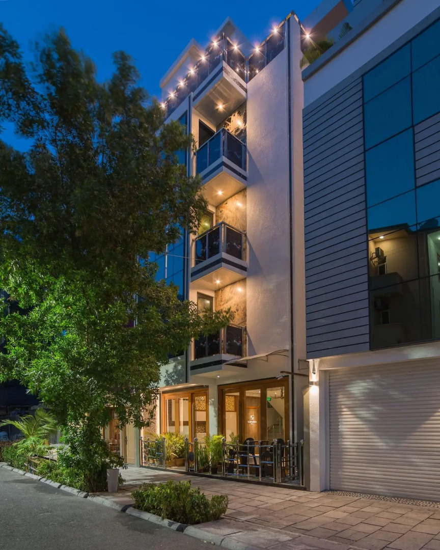 Отель Samann Host