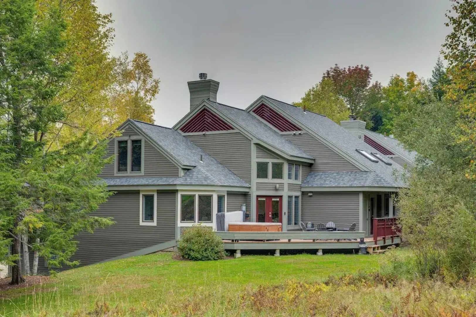 Ski-in Condo w/ Hot Tub on Burke Mtn Slopes!