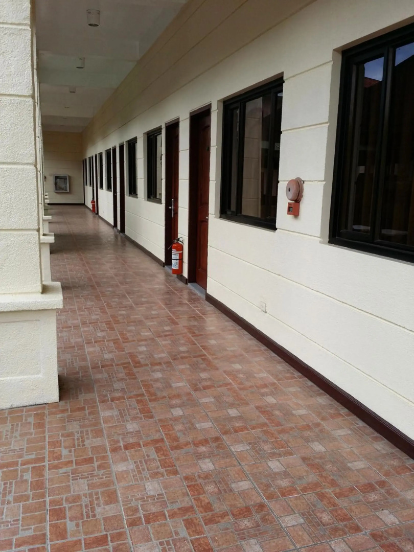 Dotties Place Hotel and Restaurant