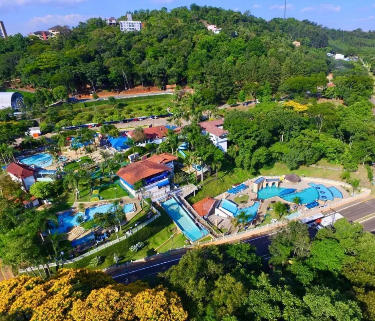 Apt Moderno À 60 Metros Do Termas