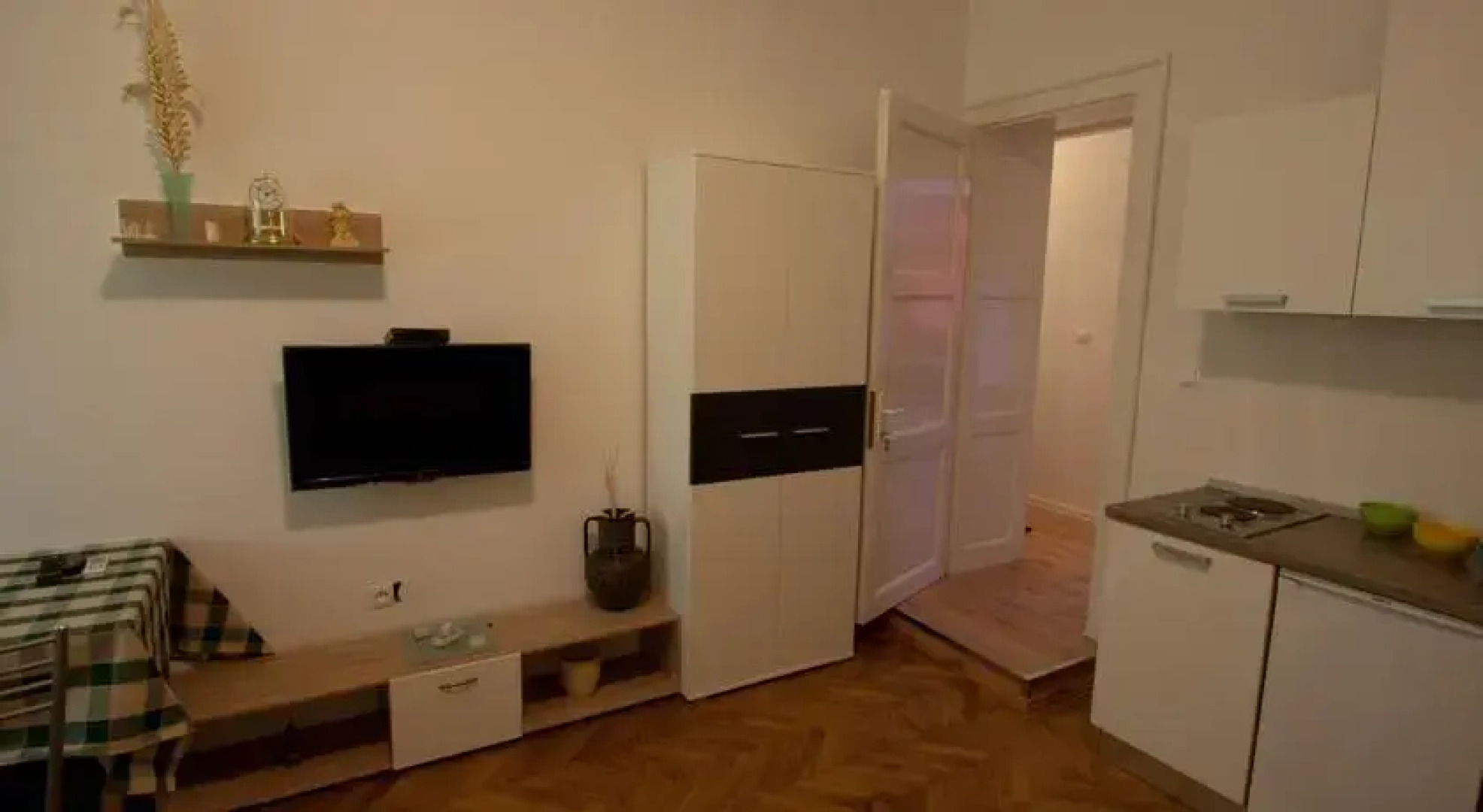 Split Easy Going Rooms