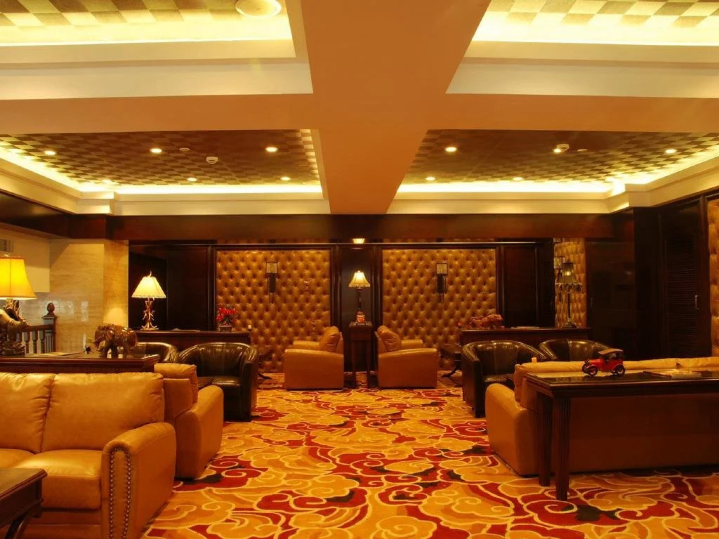 Yuntianlou Holiday Royal Hotel