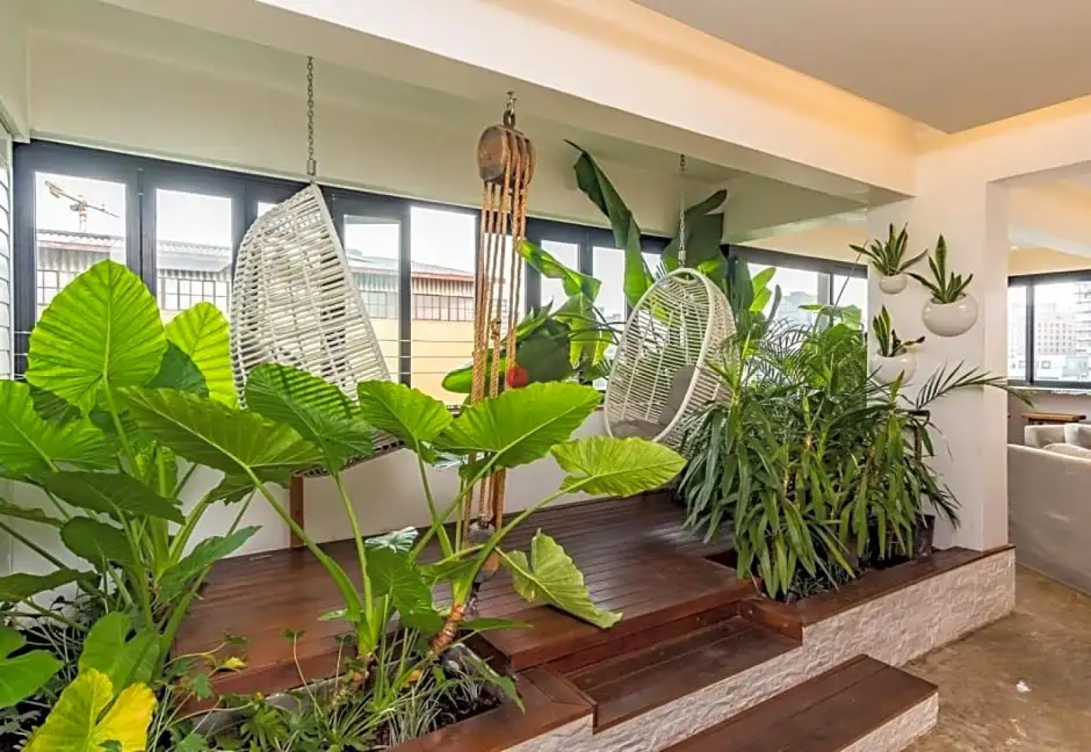 12 Decades Art Hotel