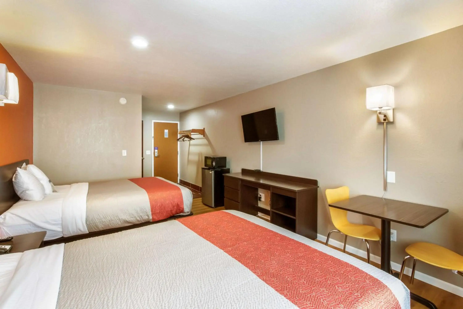 Motel 6 Rossford, OH