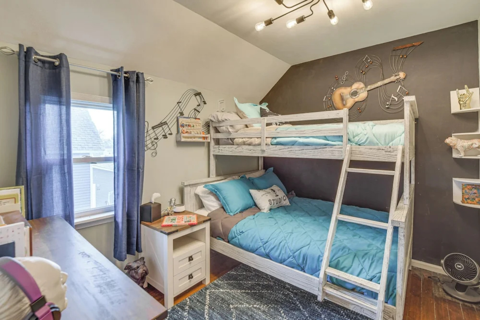 Modern Casselton Vacation Rental: 22 Mi to Fargo!