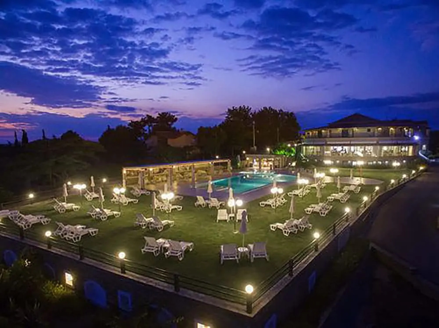 FilosXenia Ismaros Hotel