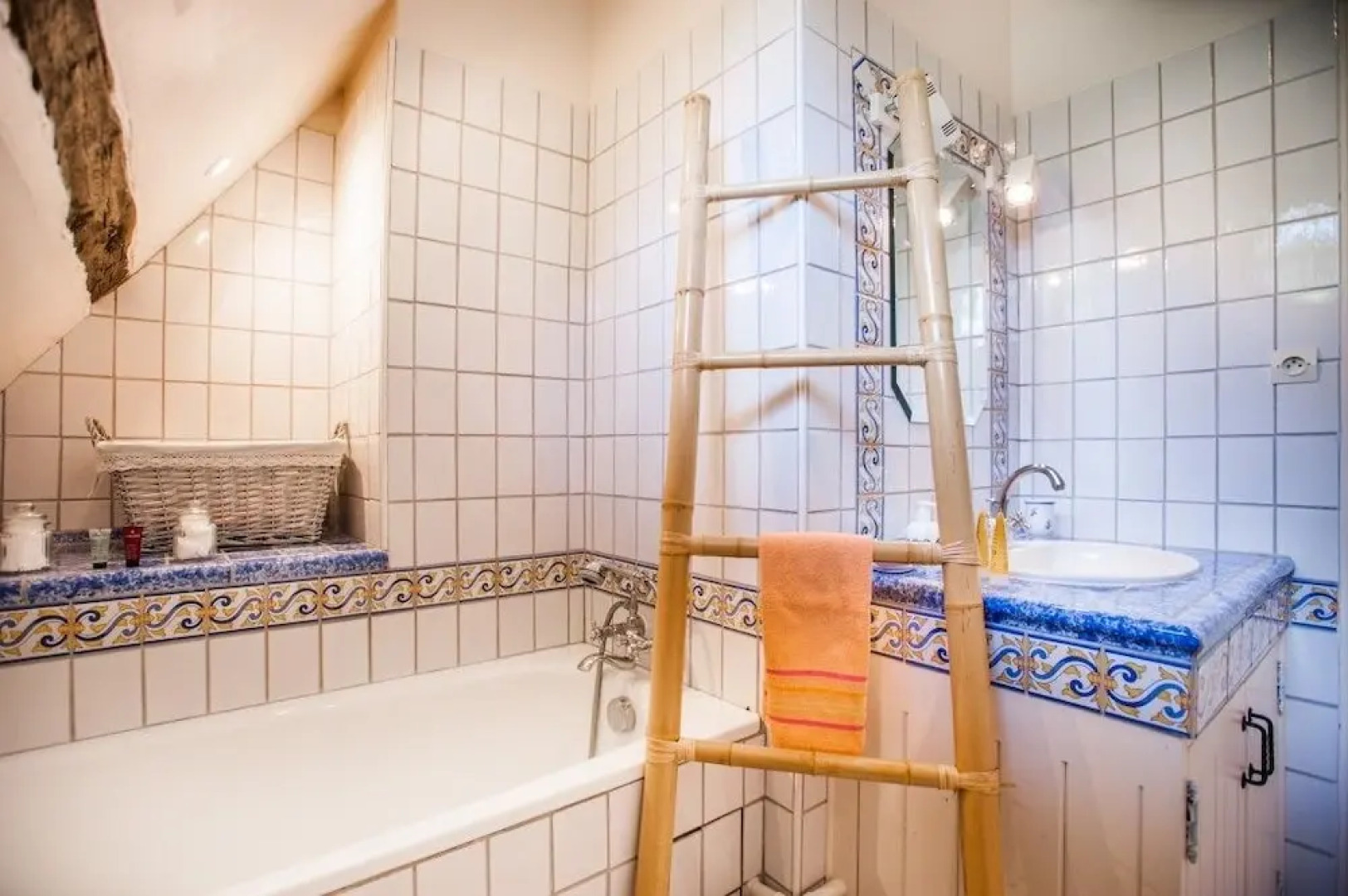 Les Chaumieres de Chatel la Lune