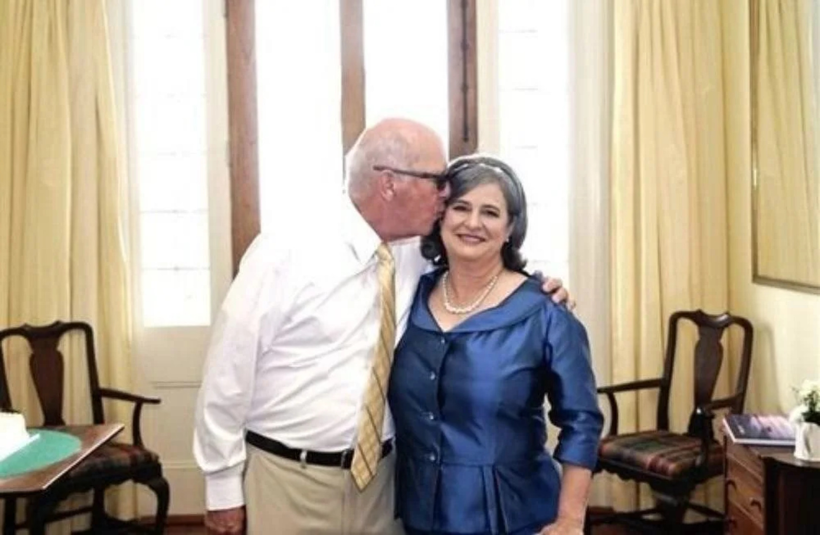 Aunt Dot's Luxurious Beachfront B&B