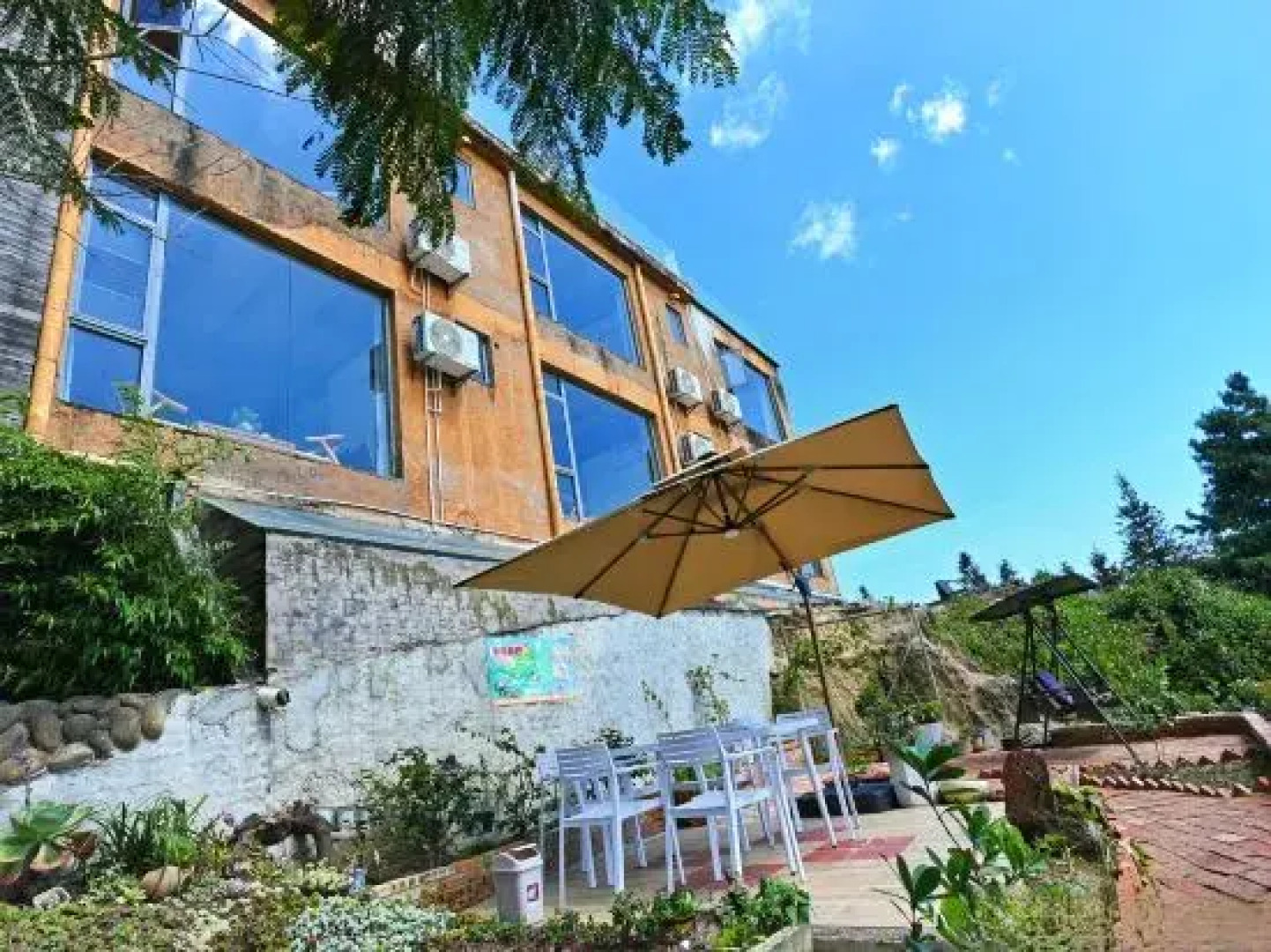 Yuanyang Liuyunge Chinese Inn (Duoyishu Scenic Area)