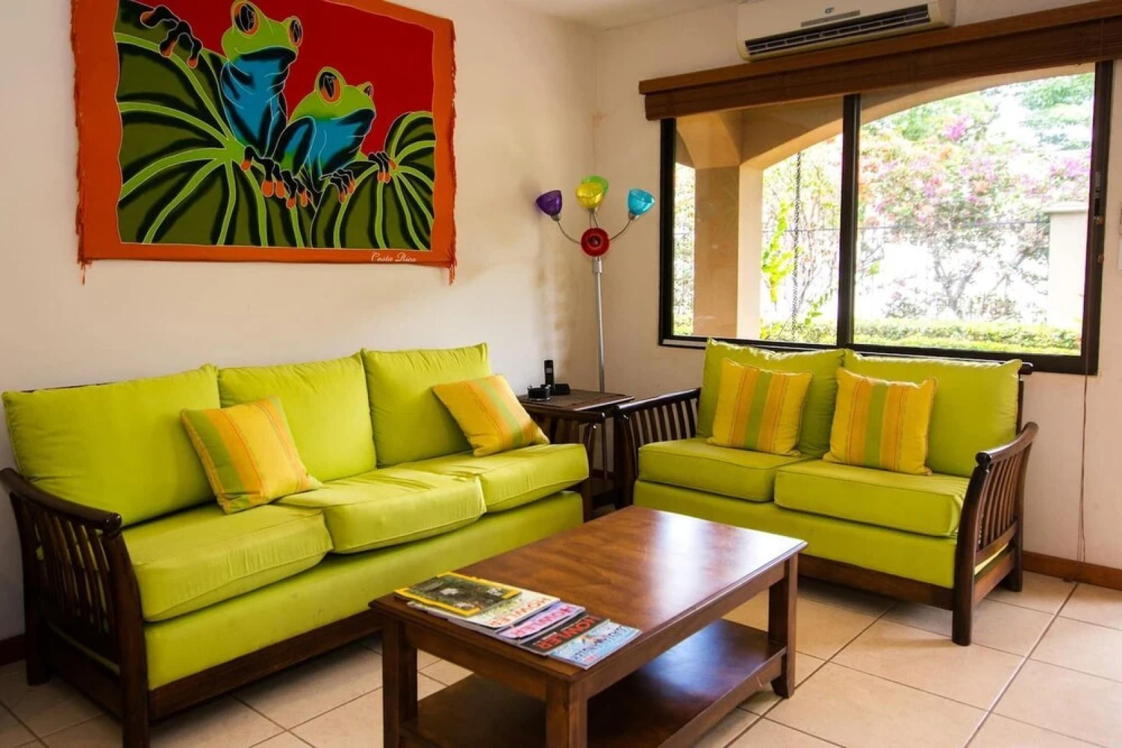 Charming unit that sleeps 4 - with pool - walking distance from Brasilito Beach