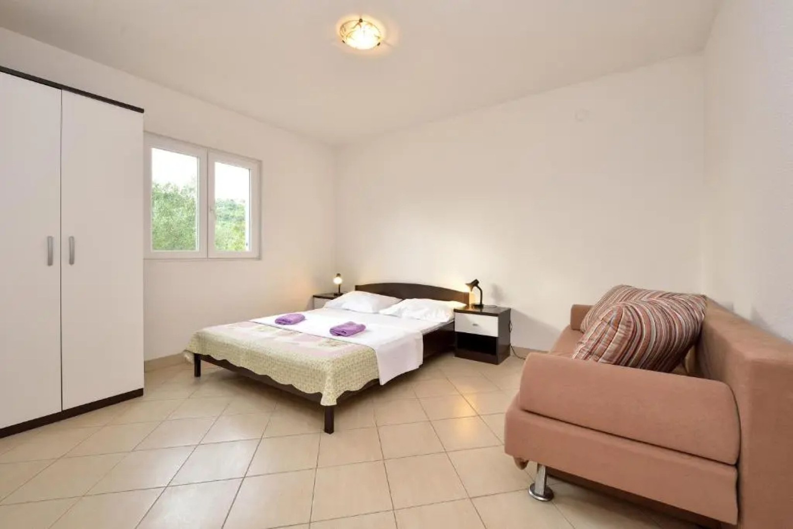 Relax House