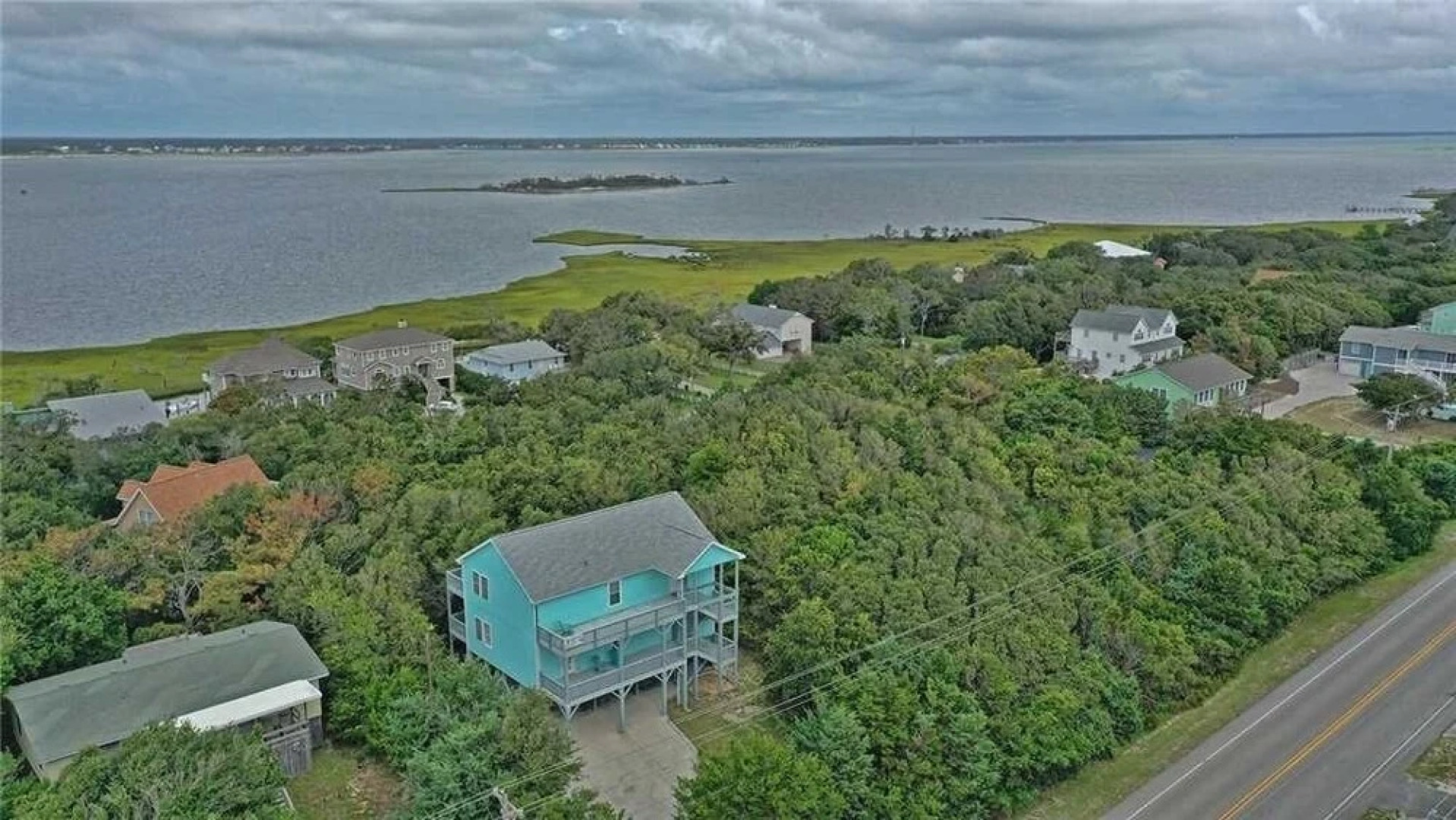 Seas The Moment 5 Bedroom Home by RedAwning