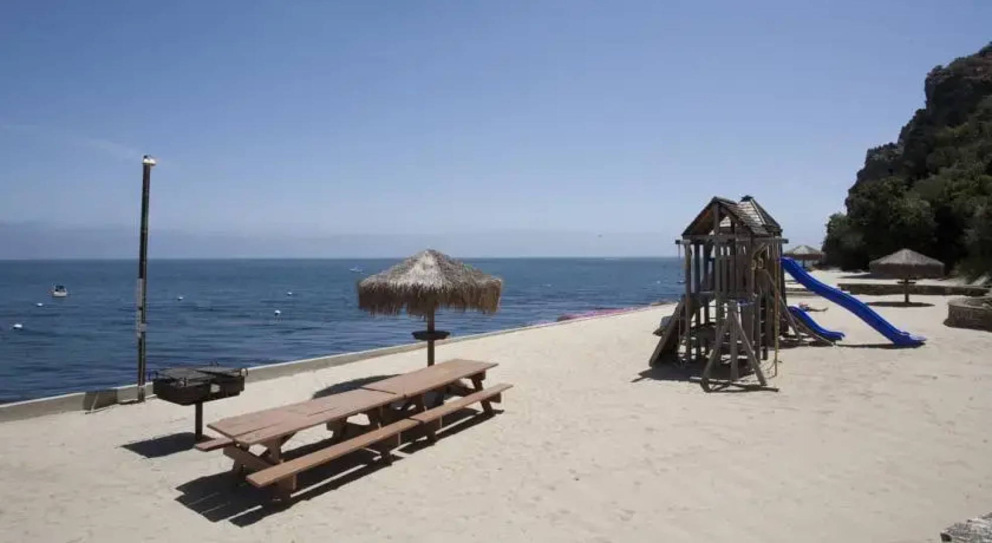 Catalina Holiday Beachfront Villas