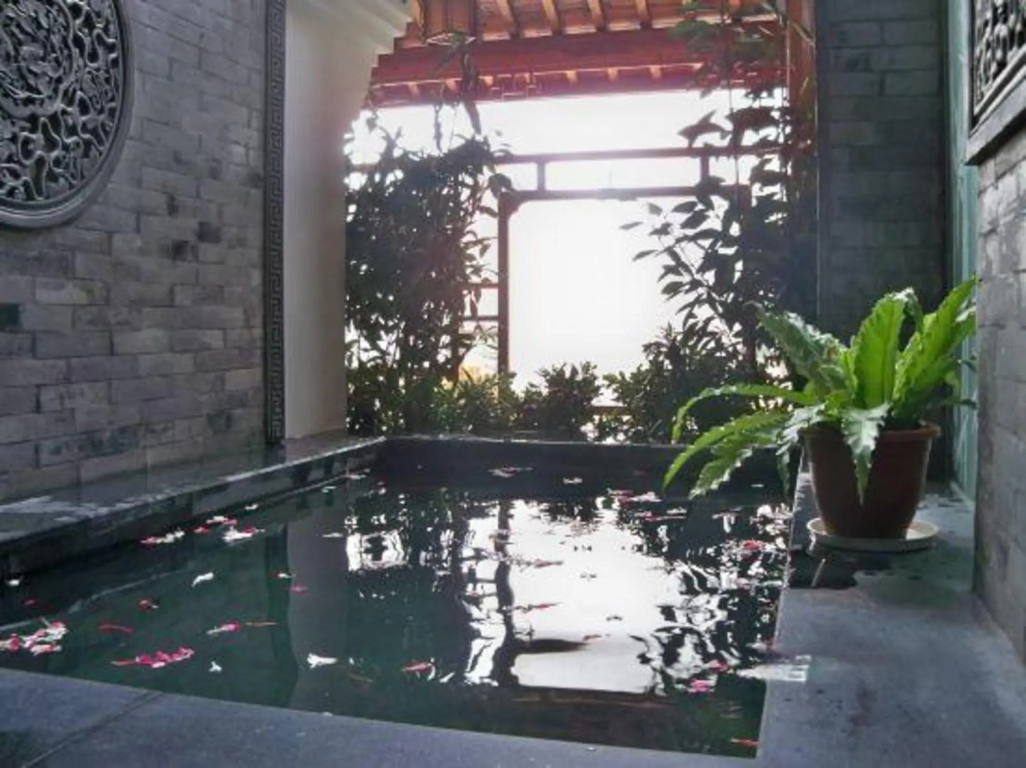 Shengquan Hot Spring Hotel