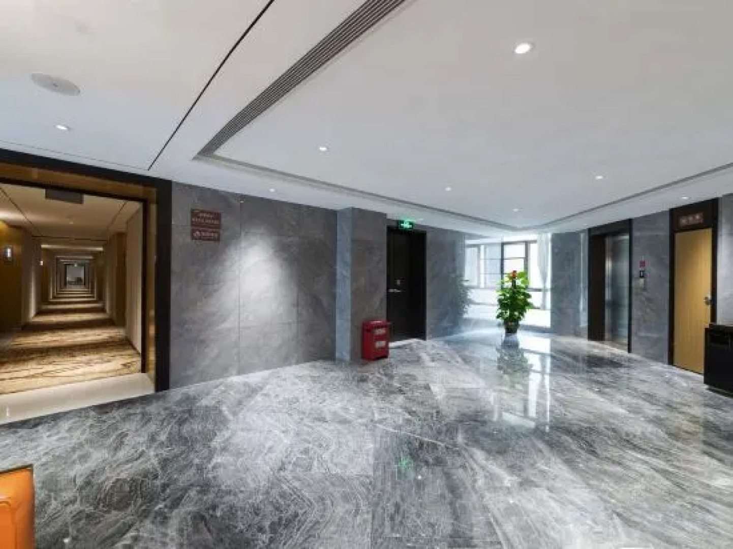 Yijing Guanlan Hotel