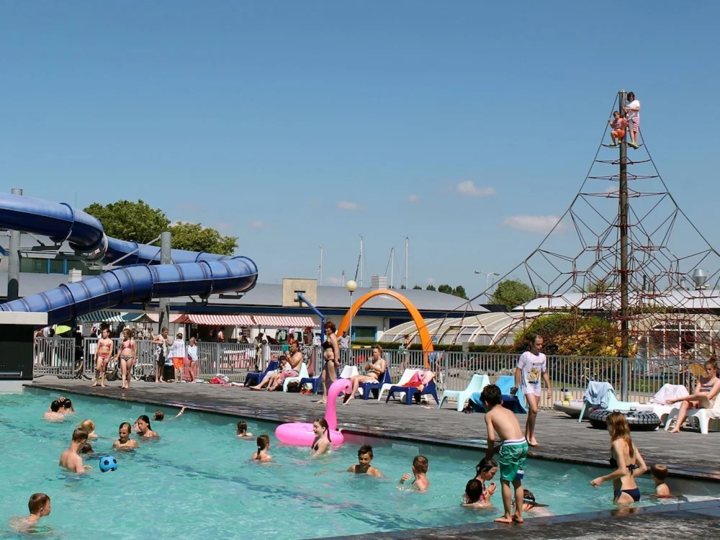 Comfortable House Directly at Veerse Meer