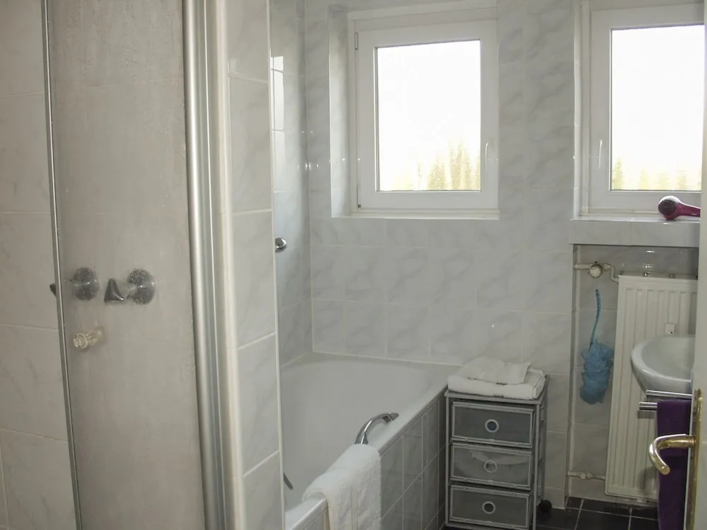 Tolstov-Hotels Large 3 Room Apartment