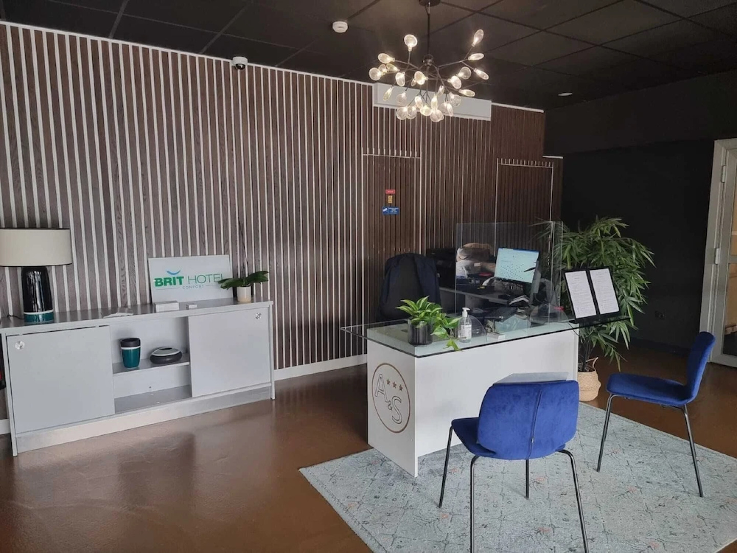 Kyriad Marseille - Les Pennes Mirabeau Aéroport