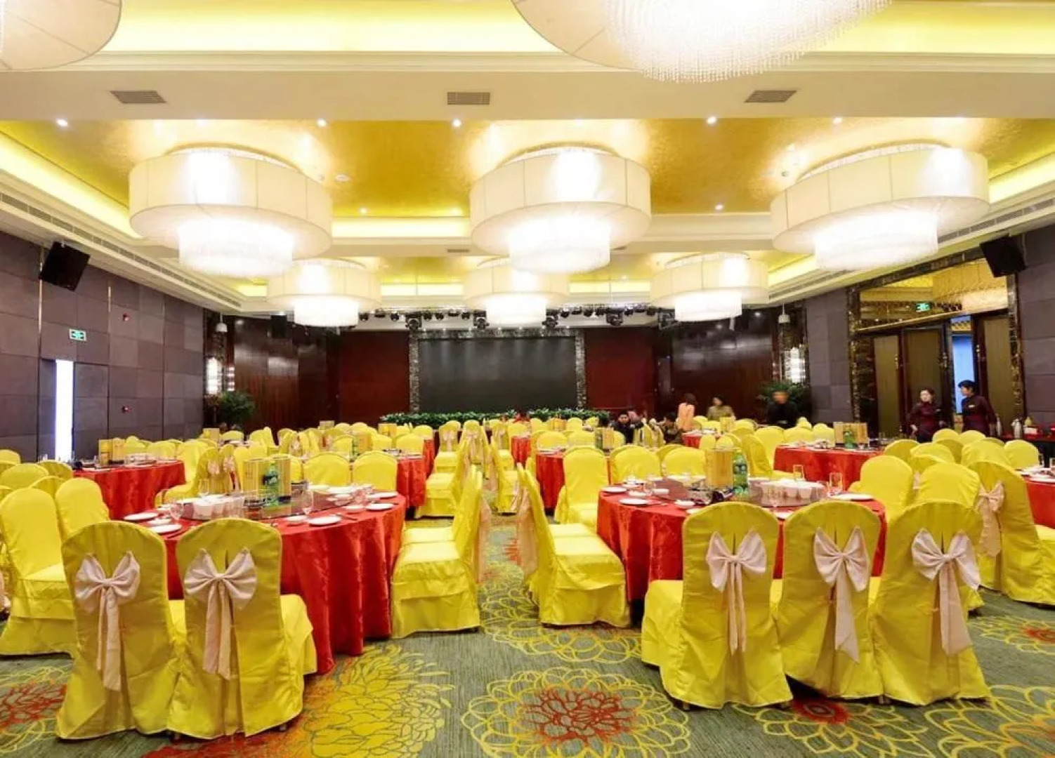 Planet International Hotel (Jingmen Duodao Wanda Branch)